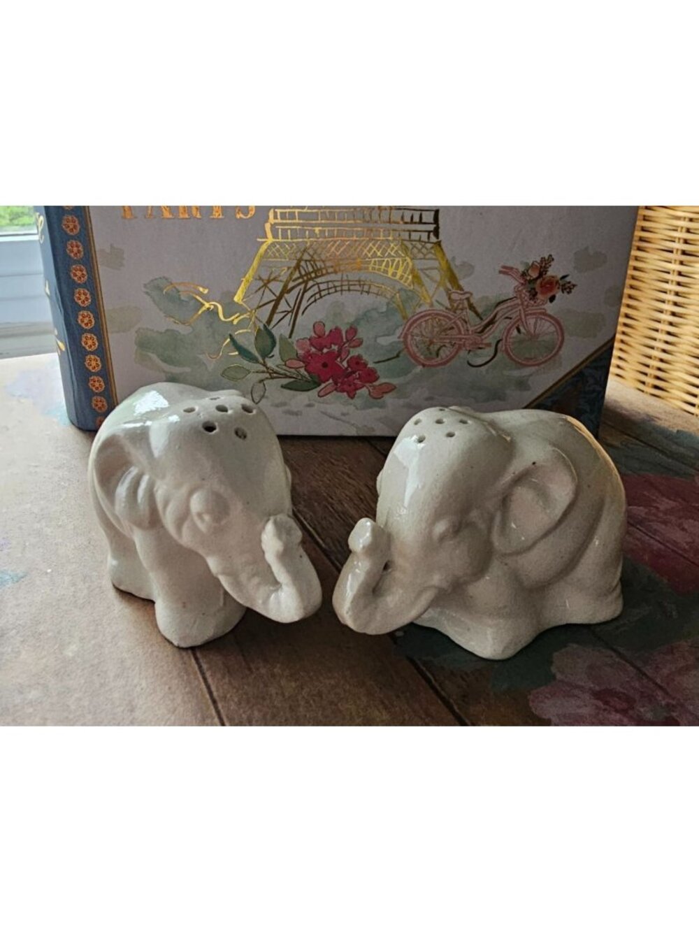 Vintage MCM Ceramic Elephant Salt & Pepper Shakers W/Cork Stoppers Made In Japan